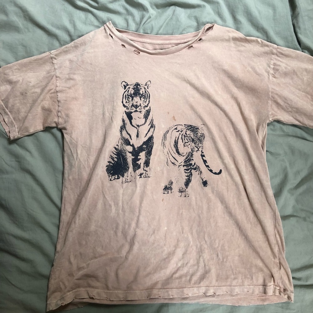 Distressed Tiger Tan T-Shirt Tee